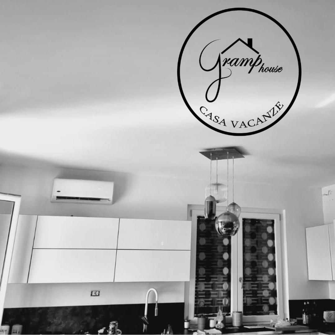 Gramp House Casa Vacanze 첼로레 외부 사진